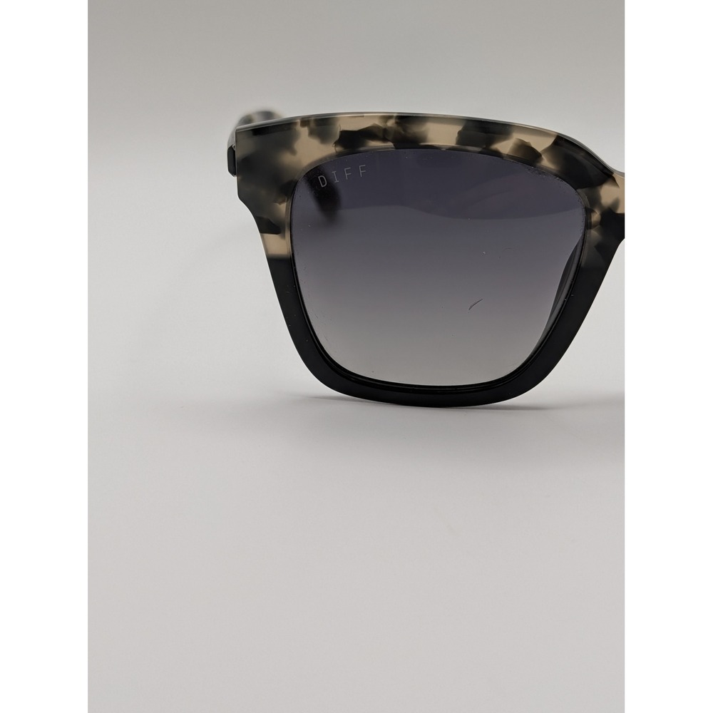 DIFF Eyewear Bella Polarized Sunglasses Gray Tortoise Black Gradient GF-GG10P - Picture 8 of 16